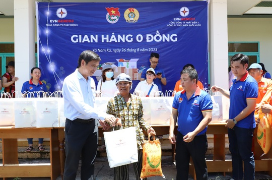 Nhiều hoạt động trao gửi yêu thương đến với học sinh tại tỉnh Đắk Lắk và Đắk Nông - Ảnh 5.