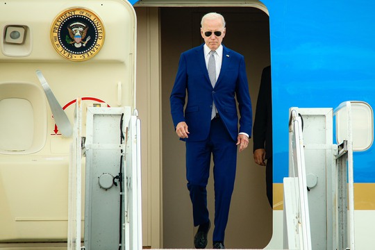 Tổng thống Mỹ Joe Biden đến Nội Bài, thăm cấp Nhà nước tới Việt Nam - Ảnh 7.