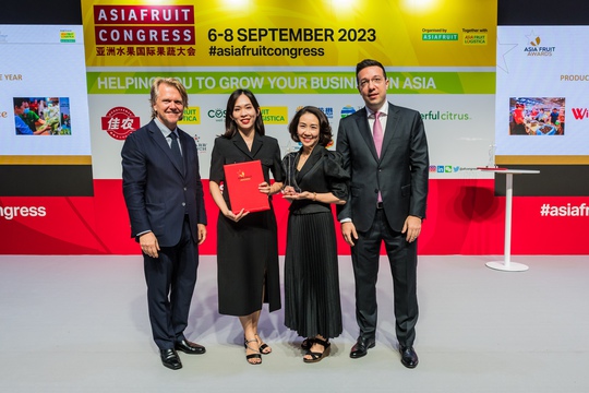 WinCommerce nhận giải Nhà bán lẻ của năm tại Asia Fruit Awards 2023 - Ảnh 1.