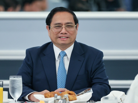 Thủ tướng Phạm Minh Chính ăn sáng làm việc với lãnh đạo doanh nghiệp Việt kiều - Ảnh 4.