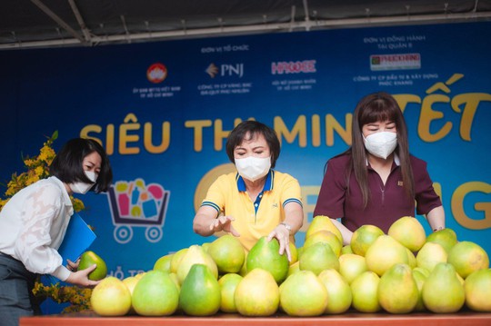 Bà Cao Thị Ngọc Dung là một trong 40 biểu tượng xuất sắc nhất ngành kim hoàn thế giới - Ảnh 4.