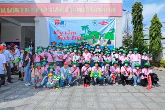 C.P. Việt Nam tham gia làm sạch bãi biển 2023 tại Bà Rịa - Vũng Tàu - Ảnh 1.