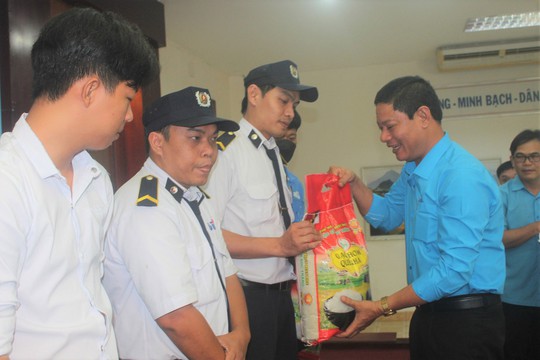 TỪ ĐẠI HỘI ĐẾN ĐẠI HỘI: Mong tiền lương đủ trang trải cuộc sống - Ảnh 1.