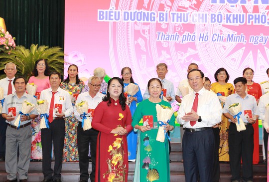 TP HCM biểu dương Bí thư Chi bộ khu phố, ấp tiêu biểu - Ảnh 6.