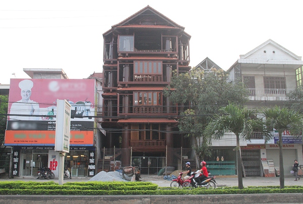 nhà gỗ 4 tầng ở Hà Tĩnh
