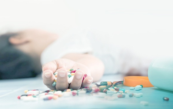 Uống 200 viên thuốc ngủ có nguy hiểm cho sức khỏe không?