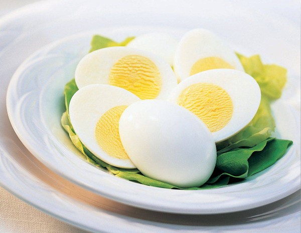 Người già nên ăn bao nhiêu quả trứng trong một ngày?
