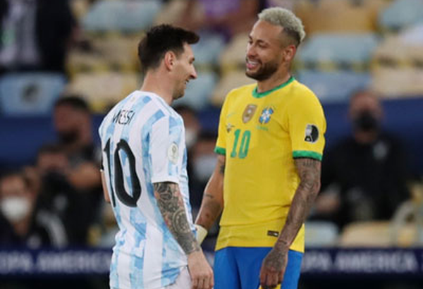 Copa America đã đánh dấu một cột mốc quan trọng trong sự nghiệp của Messi và Neymar. Cùng xem các hình ảnh của họ trong các trận đấu này, khi các cầu thủ tài năng này cố gắng đưa đội tuyển của họ đến những vinh quang lớn.