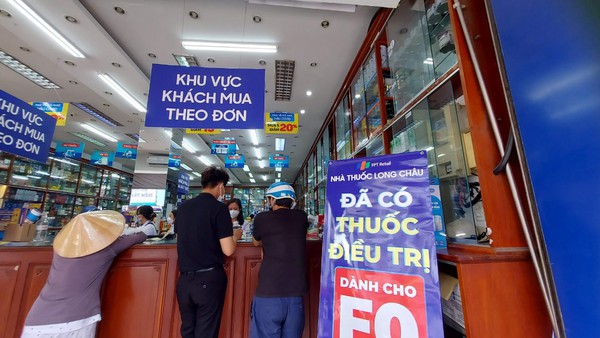 Có nhân viên phụ kho thuốc sỉ tại kho mã lò không?
