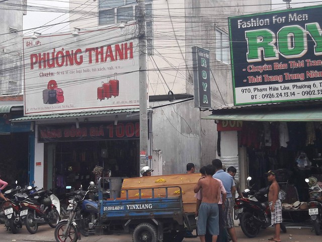 Hốt hoảng khi phát hiện 2 cha con chết bất thường tại nhà riêng