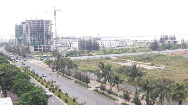 Mua rẻ như cho, Vũ "nhôm" ôm ngàn tỉ