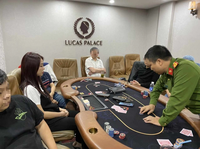 Bộ Công an triệt phá đường dây đánh bạc Poker "khủng"- Ảnh 3.