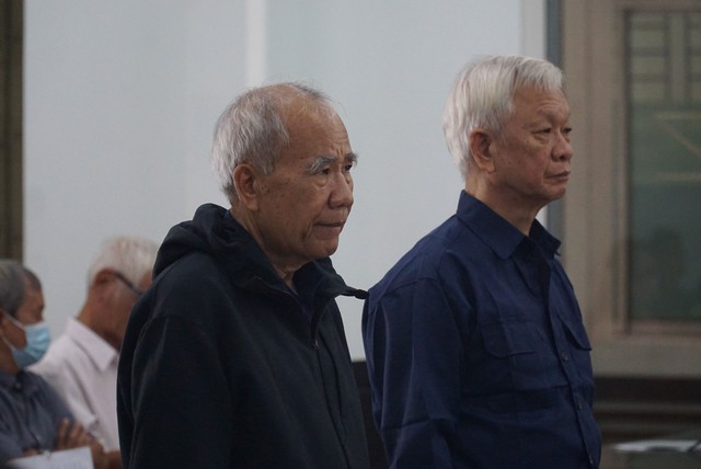 Cựu lãnh đạo tỉnh Khánh Hòa "bao biện" tại tòa- Ảnh 2.