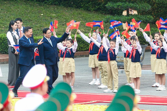 Cận cảnh Thủ tướng Phạm Minh Chính chủ trì lễ đón Thủ tướng Campuchia Hun Manet- Ảnh 4.