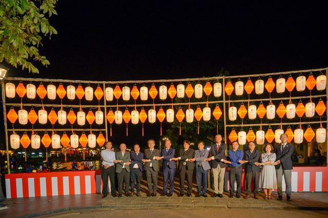 Lễ công bố hoạt động "Thắp sáng cổng đèn lồng" tại Hội An- Ảnh 5.