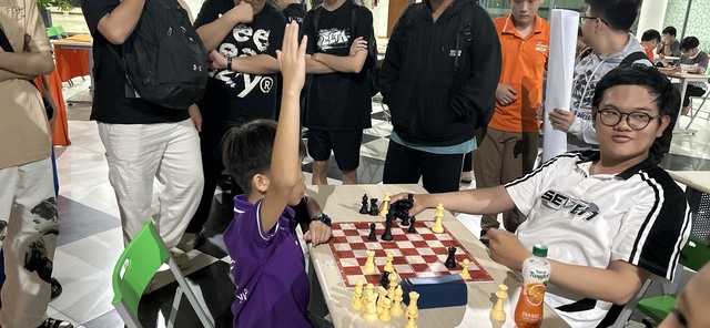 Cần Thơ: Các kỳ thủ nhí thắng “áp đảo” tại giải cờ vua do ĐH FPT tổ chức- Ảnh 18.