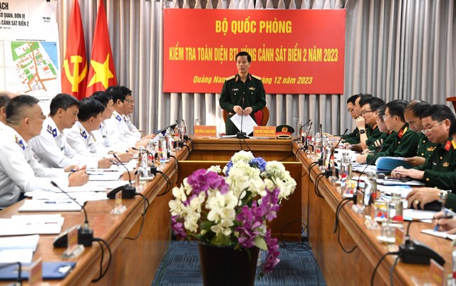 Bộ Tư lệnh Vùng Cảnh sát biển 2 thăm, tặng quà bà con giáo dân Bình Định- Ảnh 3.