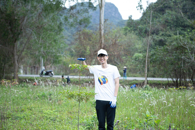 GIGA Digital tặng áo ấm cho trẻ vùng cao và thực hiện dự án "1 triệu cây xanh - Vì tương lai xanh"- Ảnh 5.
