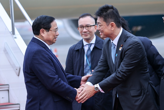 Thủ tướng Phạm Minh Chính tới Tokyo, bắt đầu chuyến công tác Nhật Bản- Ảnh 1.