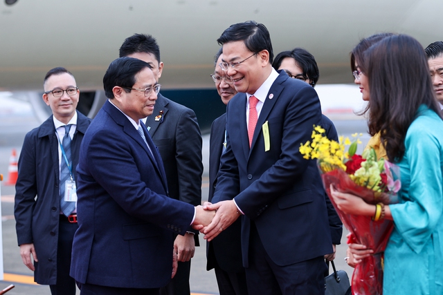 Thủ tướng Phạm Minh Chính tới Tokyo, bắt đầu chuyến công tác Nhật Bản- Ảnh 3.