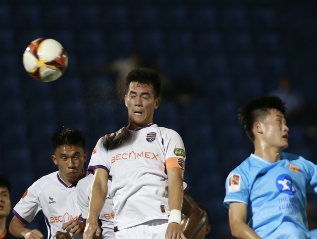 Tiến Linh lại nỗ súng, giúp Bình Dương ngược dòng lên đầu bảng V-League 2023- Ảnh 2.