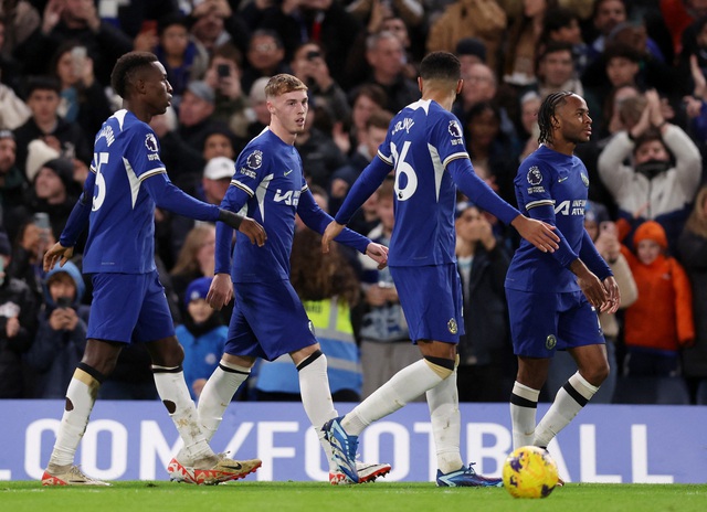 Man City hụt hơi khó ngờ, Chelsea và Newcastle bùng nổ dữ dội vòng 17- Ảnh 6.