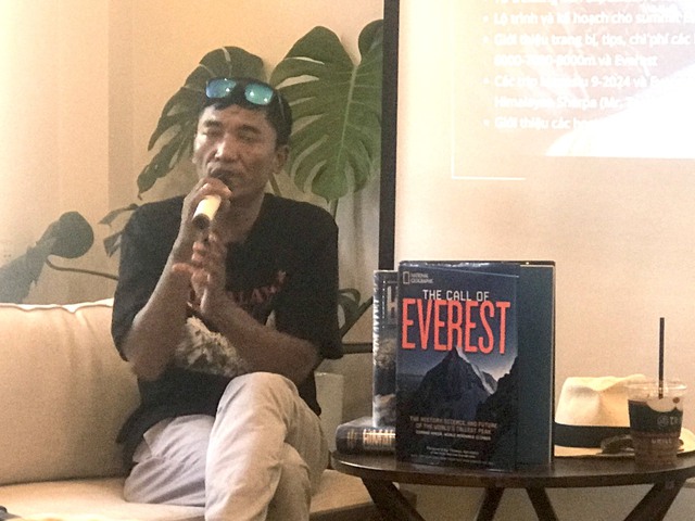 "Truyền lửa" cho giấc mơ chinh phục Everest của người Việt- Ảnh 2.