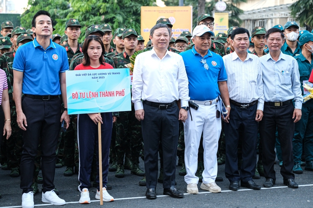 Hơn 1.300 vận động viên tham gia Giải Việt dã lực lượng vũ trang và học sinh- Ảnh 2.