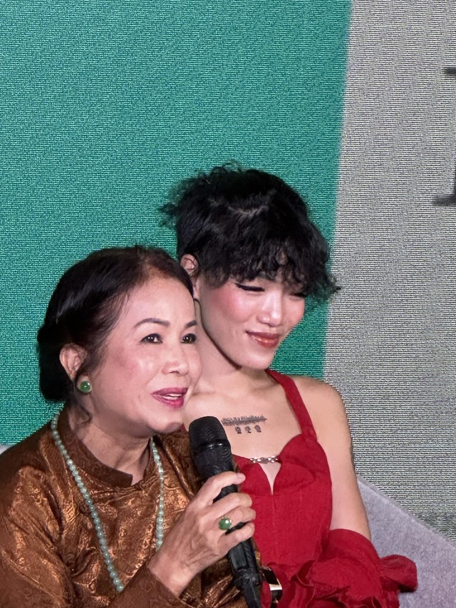 NSƯT Minh Trang xúc động trước nỗ lực của đạo diễn Catherine T. Nguyen- Ảnh 2.