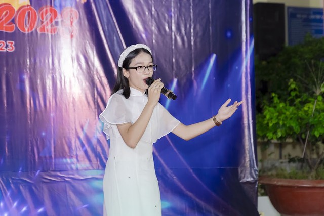 Nguyễn Minh Thư - Dấu ấn khó quên trong đêm giao lưu tại trường Dân tộc nội trú Tây Ninh- Ảnh 1.