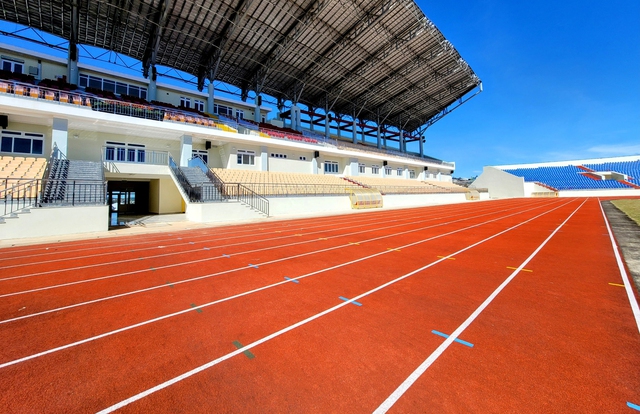 Sân vận động đẹp nhất Tây Nguyên sắp khánh thành- Ảnh 2.