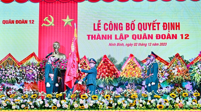 Thành lập Quân đoàn 12, giải thể Quân đoàn 1 và Quân đoàn 2- Ảnh 1.