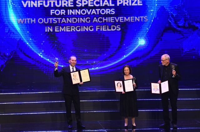 GS Võ Tòng Xuân được vinh danh tại lễ trao Giải thưởng VinFuture 2023 - Ảnh 3.