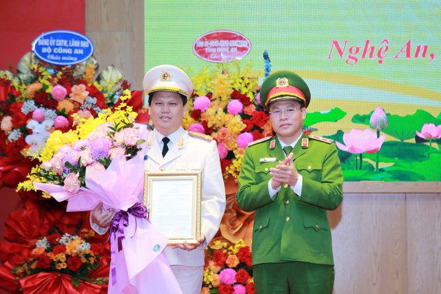 Đại tá Bùi Quang Thanh giữ chức Giám đốc Công an tỉnh Nghệ An- Ảnh 2.