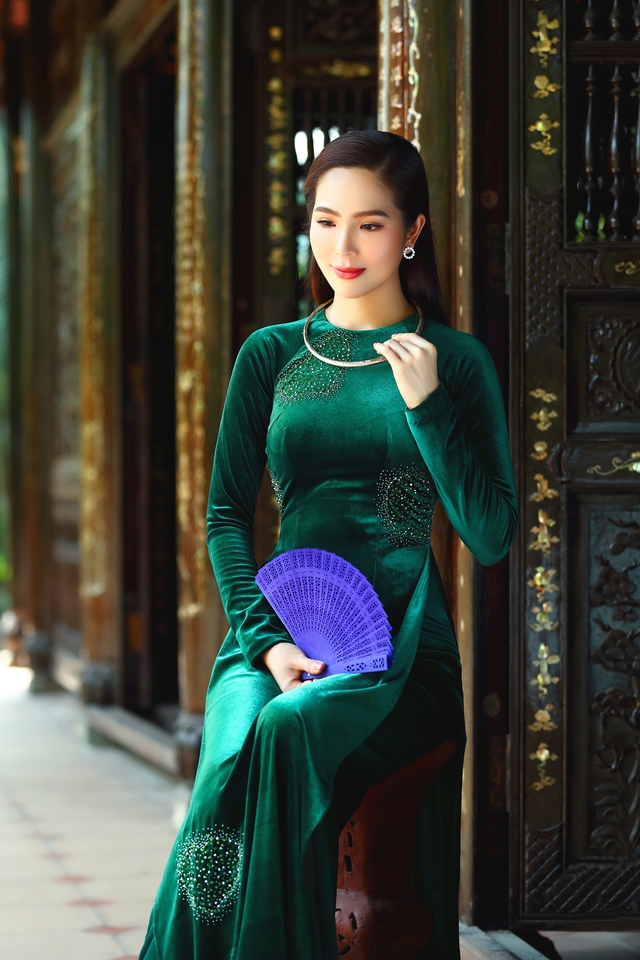 "Hoa hậu bolero" Dương Kim Ánh khoe sắc dịp Giáng sinh- Ảnh 8.