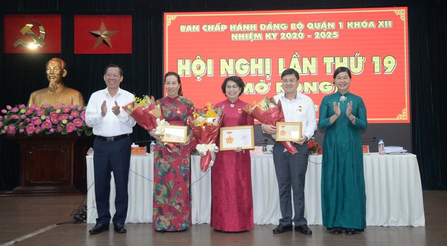 Chủ tịch Phan Văn Mãi: Quận 1 phải tiên phong thu hút nhà đầu tư chiến lược- Ảnh 3.