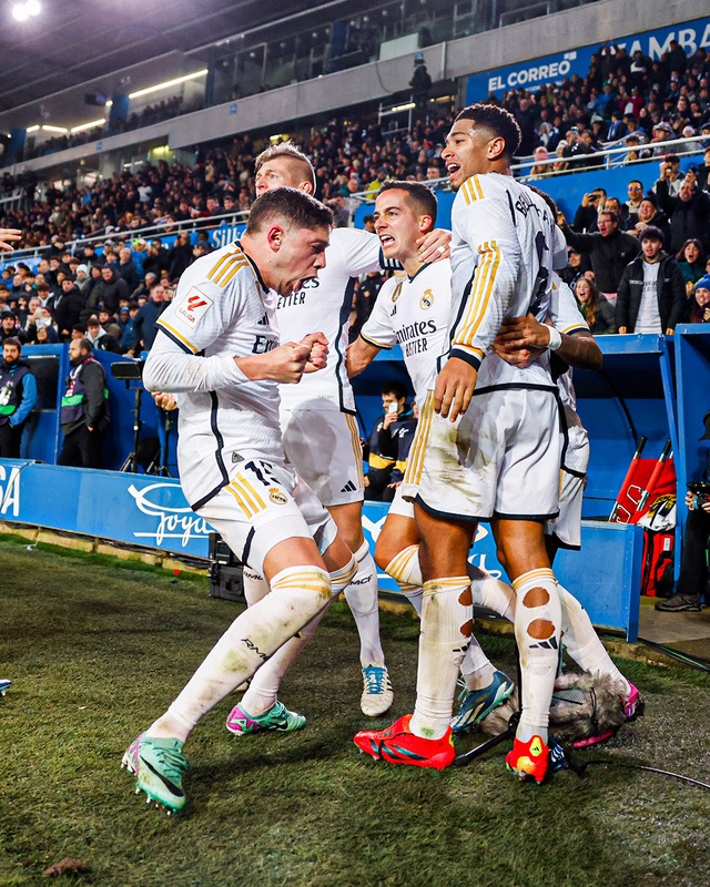 Chiến thắng kịch tính Alaves, Real Madrid chính thức vô địch lượt đi La Liga- Ảnh 2.