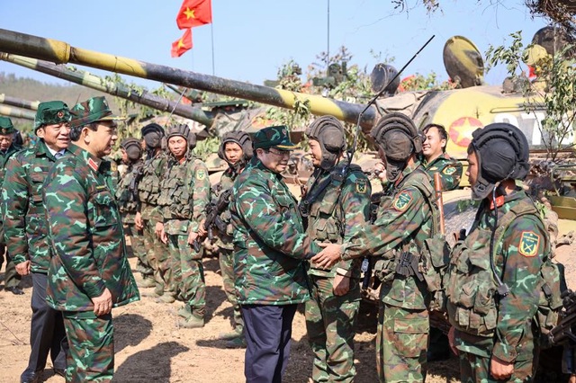 Thủ tướng Phạm Minh Chính dự diễn tập chiến thuật bắn đạn thật có Su-30MKII- Ảnh 14. Thủ tướng Phạm Minh Chính dự diễn tập chiến thuật bắn đạn thật có Su-30MKII- Ảnh 14.