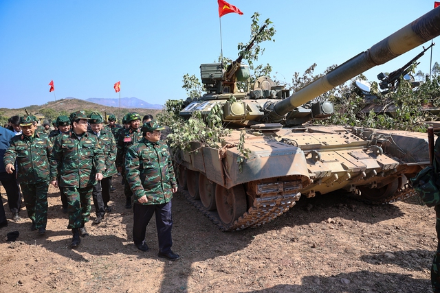 Thủ tướng Phạm Minh Chính dự diễn tập chiến thuật bắn đạn thật có Su-30MKII- Ảnh 16. Thủ tướng Phạm Minh Chính dự diễn tập chiến thuật bắn đạn thật có Su-30MKII- Ảnh 16.