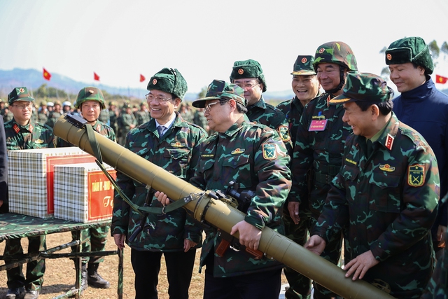 Thủ tướng Phạm Minh Chính dự diễn tập chiến thuật bắn đạn thật có Su-30MKII- Ảnh 2. Thủ tướng Phạm Minh Chính dự diễn tập chiến thuật bắn đạn thật có Su-30MKII- Ảnh 2.