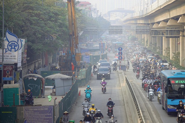 Toàn cảnh các công trình khiến giao thông Hà Nội ùn tắc- Ảnh 4.