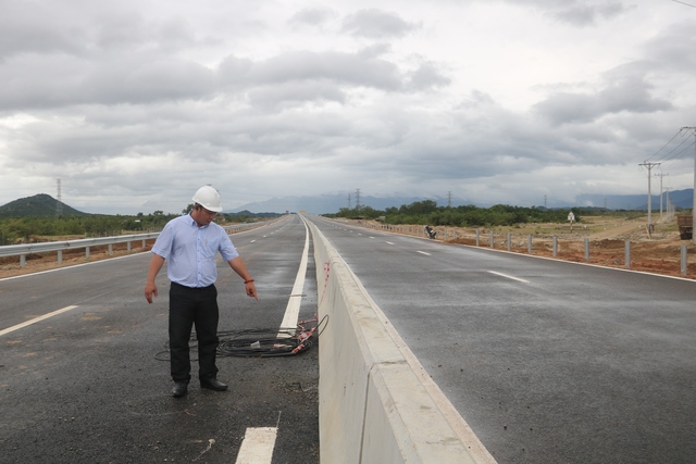 Hình ảnh đường cao tốc Cam Lâm - Vĩnh Hảo trước giờ thông xe kỹ thuật- Ảnh 13.