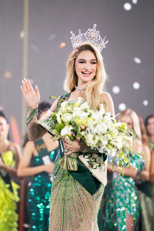 Nhan sắc Albania đăng quang Hoa hậu Trái Đất 2023

- Ảnh 6.