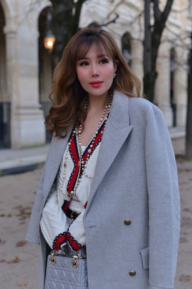 Nhà văn Amanda Huỳnh thanh lịch Giáng Sinh- Ảnh 3.
