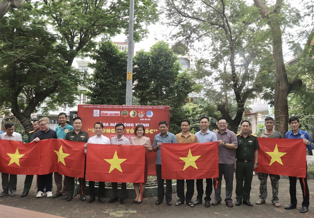 TP HCM: Ra mắt "Đường cờ Tổ quốc" tại 2 phường anh hùng - Ảnh 7.