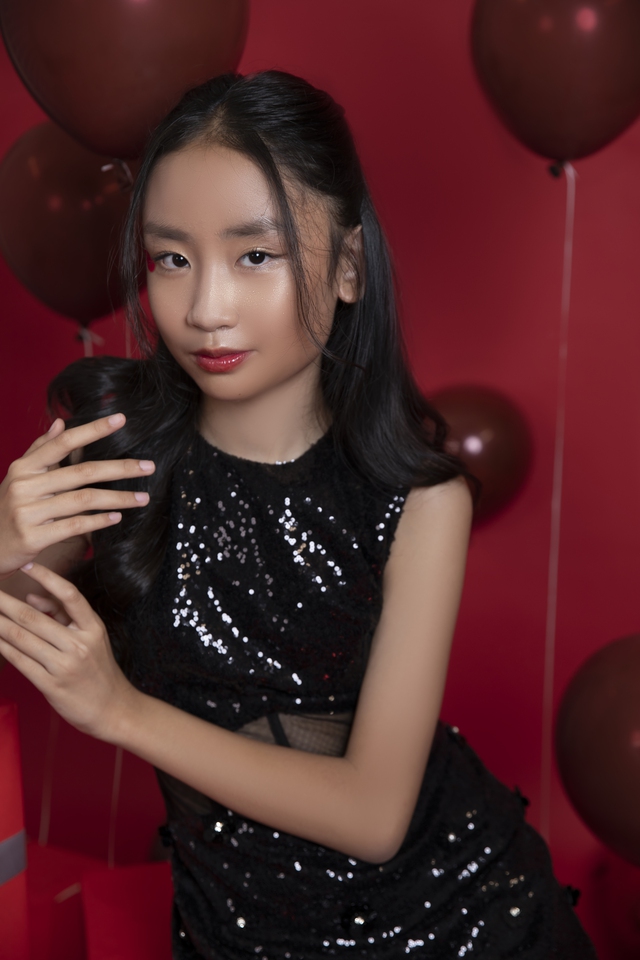 11 tuổi, cao 1,58m, Sarah Trần đốn tim khán giả

- Ảnh 2.