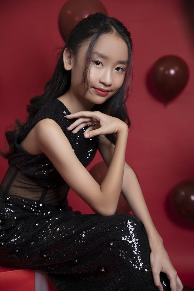 11 tuổi, cao 1,58m, Sarah Trần đốn tim khán giả

- Ảnh 1.