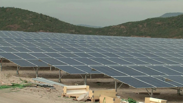 Loạt dự án điện mặt trời ở Bình Thuận "chiếm dụng đất", khởi công khi Thủ tướng chưa cho phép- Ảnh 1.