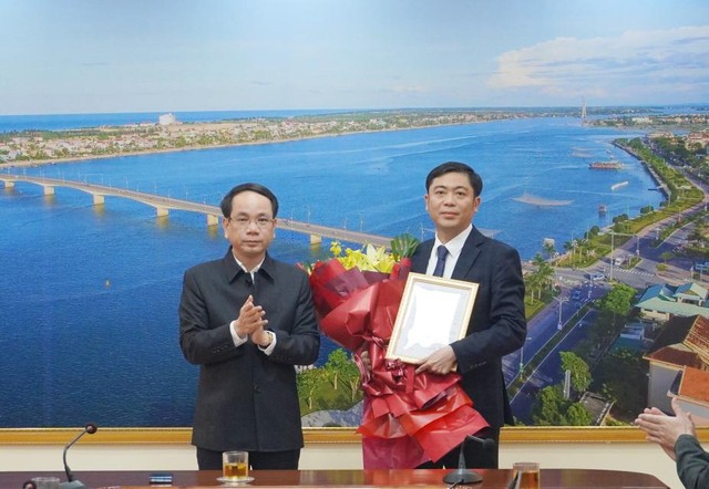 Điều động, bổ nhiệm 2 phó giám đốc sở ở Quảng Bình- Ảnh 1.