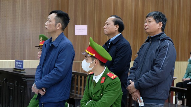 Cựu chủ tịch huyện ở Thanh Hóa hầu tòa do tạo điều kiện cho doanh nghiệp- Ảnh 1.